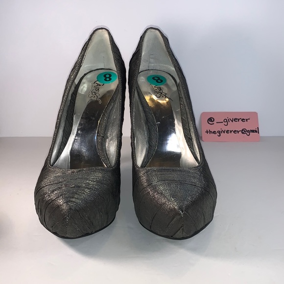 Privilege 8M Pewter Heels Carlos Santana - Picture 5 of 16